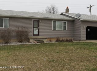 2102 W Marshall Rd, Saint Johns, MI 48879