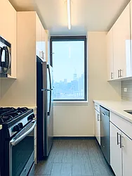 520 W 43rd Street