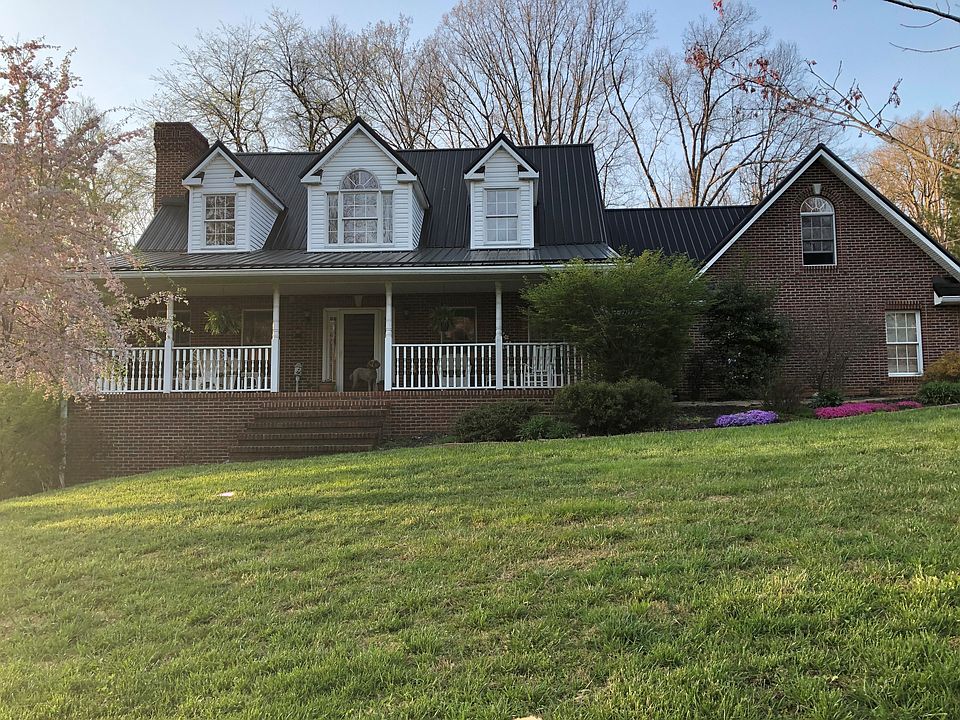 2nd image of 247 Deck Valley Ln