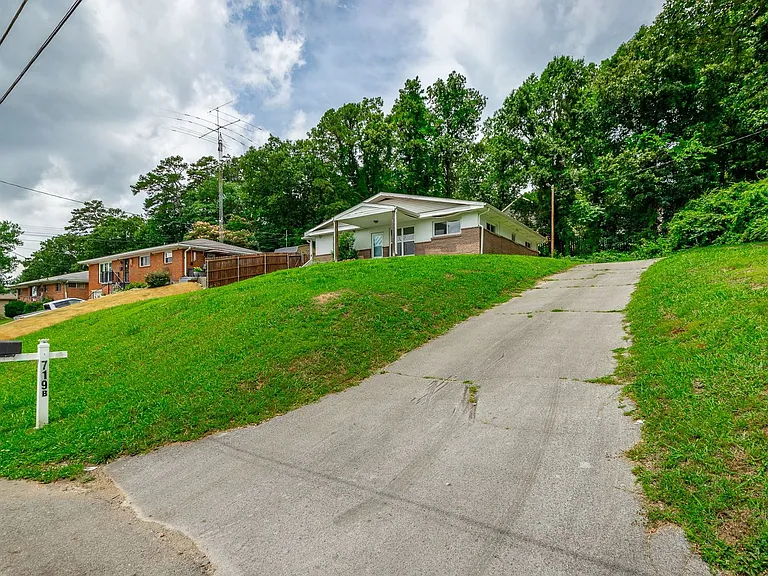 719 McGowan Ave — Photo 37