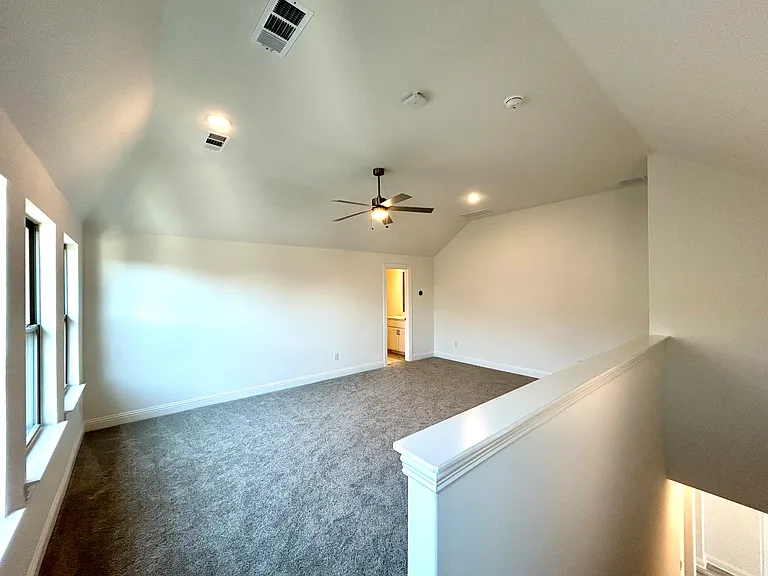 614 Morning Light Ln — Photo 34