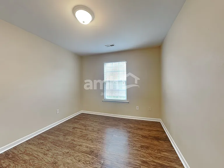 414 Woodford Way — Photo 10