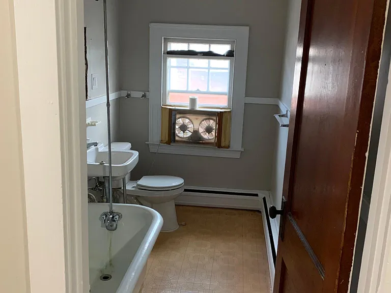 100 Maplewood Ave #3 — Photo 4