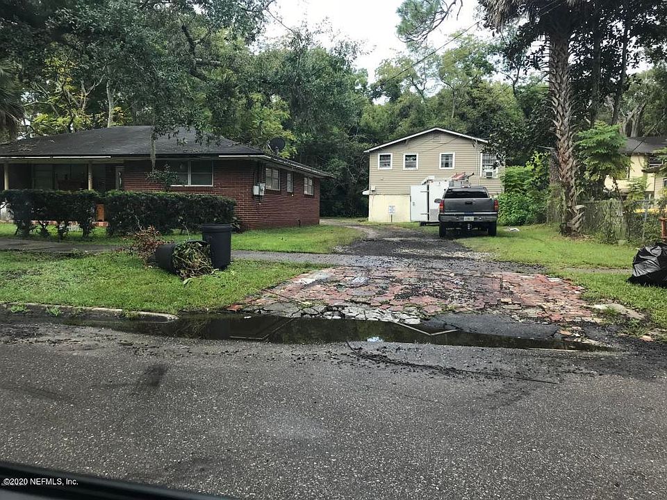 1st image of 628 Saint Clair St #630