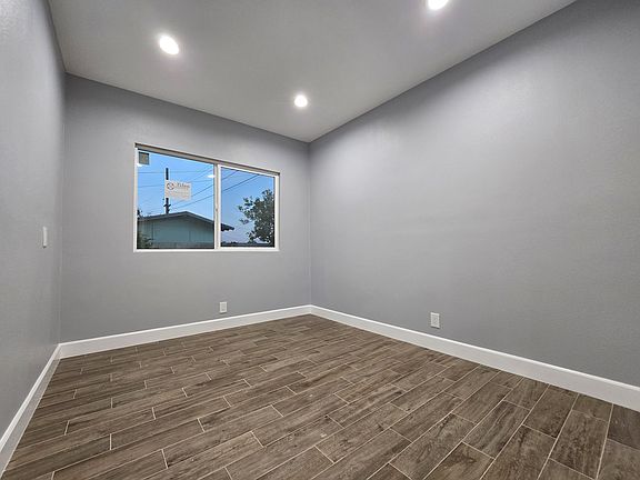 3rd image of 11563 Lenmar St Unit B