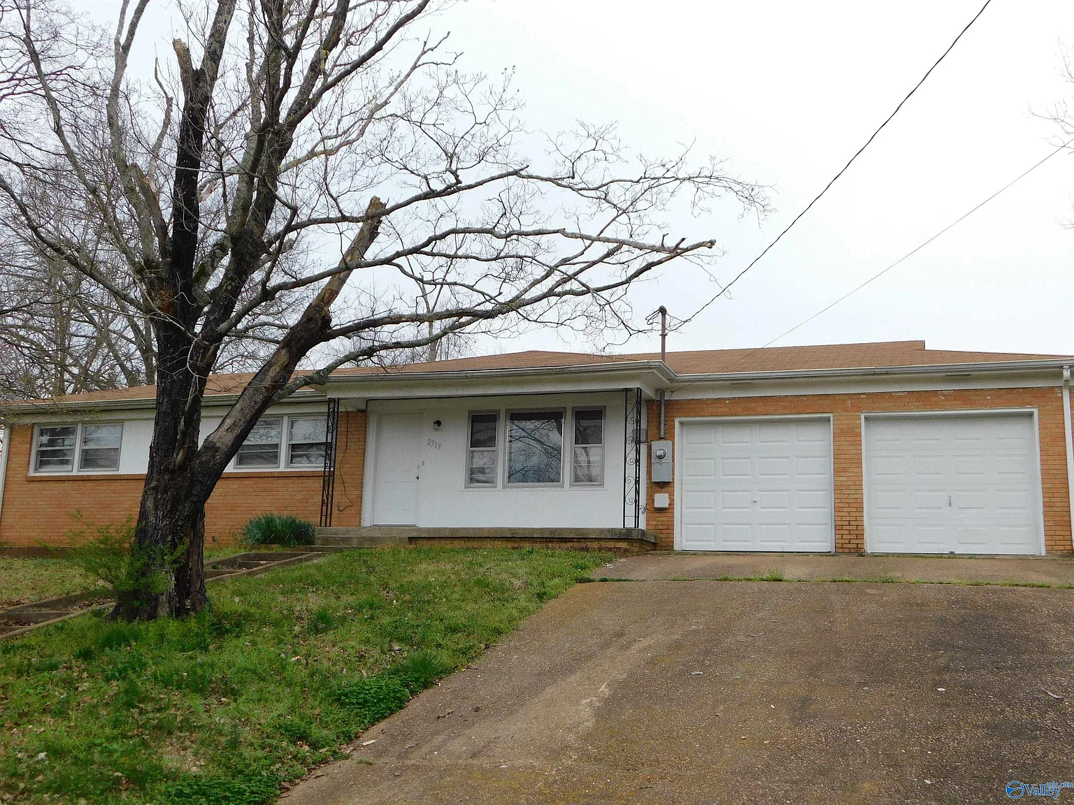 3 bed, 1.5 bath, 1125 sqft, $1,095 — Photo 1