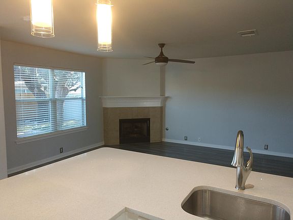 2nd image of 1600 Kendall Ct