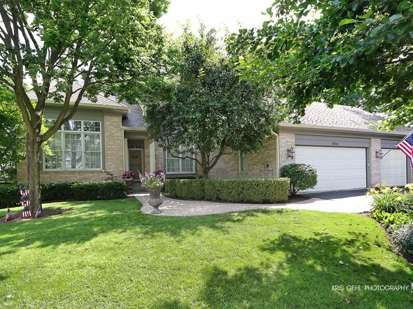 1904 Halifax St, Libertyville, IL 60048