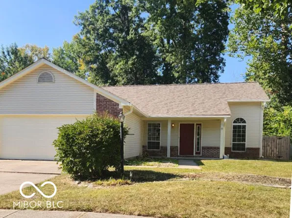 11310 Kristen Ln, Indianapolis, IN 46235