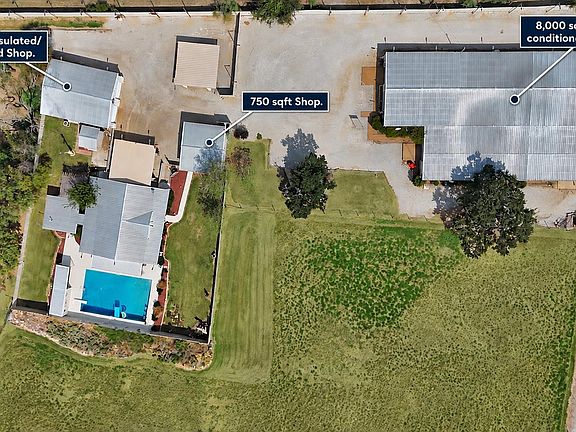 2nd image of 435 Gene Lee Rd