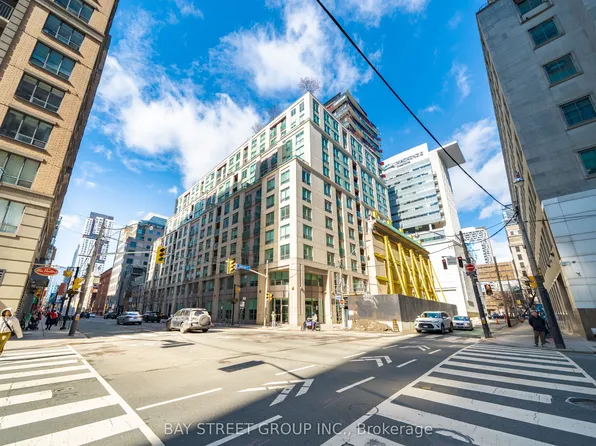 168 Simcoe St #1221, Toronto, ON M5H 4C9
