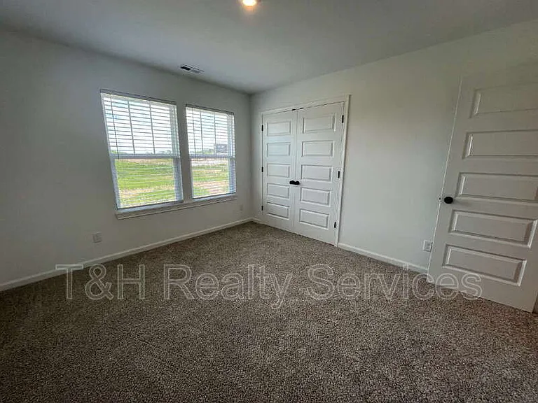 9275 Loyola Way — Photo 22
