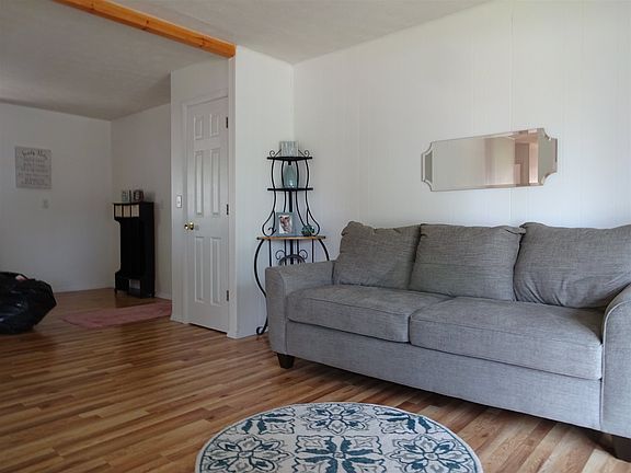 3rd image of 2416 Brady Ln