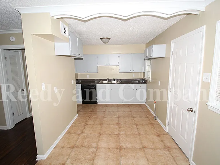 3830 Denver St — Photo 4