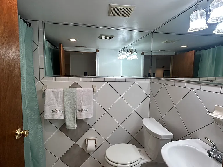 4 S Gilmor St — Photo 32