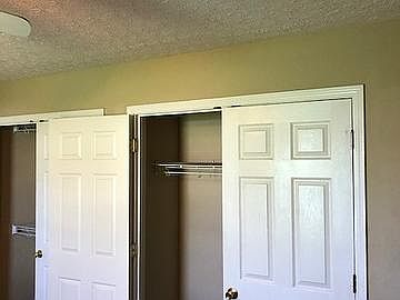 3rd image of 1217 Salem Cir
