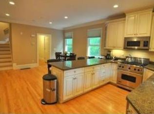 2 Aspen Cir, Bedford, MA 01730