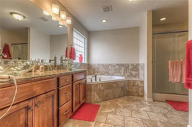 2125 Birch St — Photo 15
