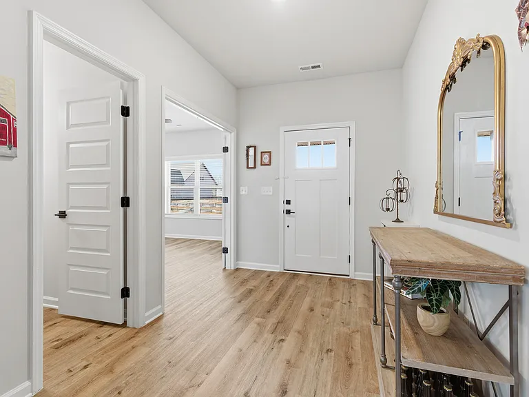 148 Flintridge Dr — Photo 4