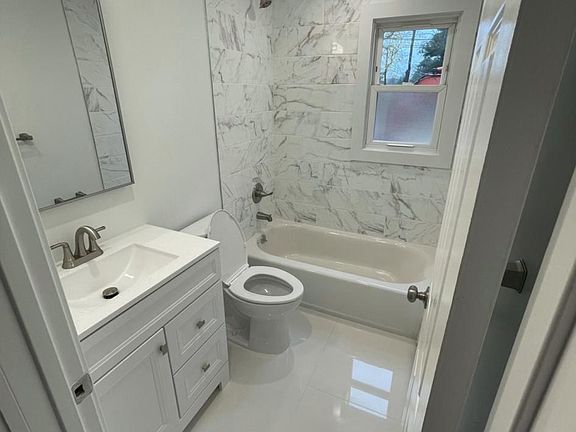 3rd image of 103 Renison Dr