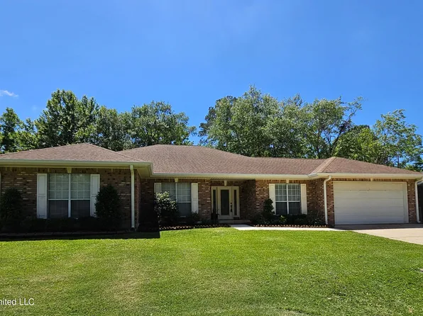 6641 Ahekolo Cir, Diamondhead, MS 39525