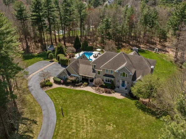 59 Anderson Farm Rd, Hanover, MA 02339
