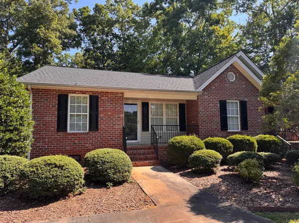 1911 N Asheboro School Rd, Asheboro, NC 27203