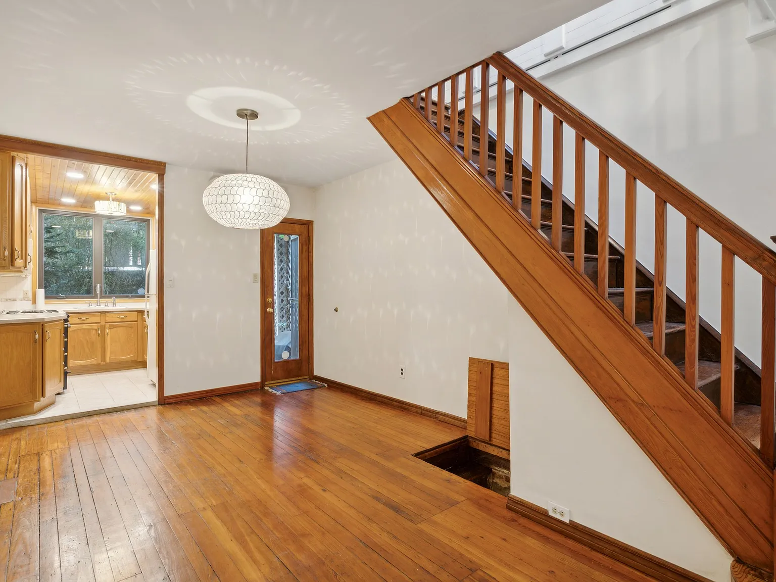 1 bed, 1.5 bath, 800 sqft, $2,400 — Photo 1
