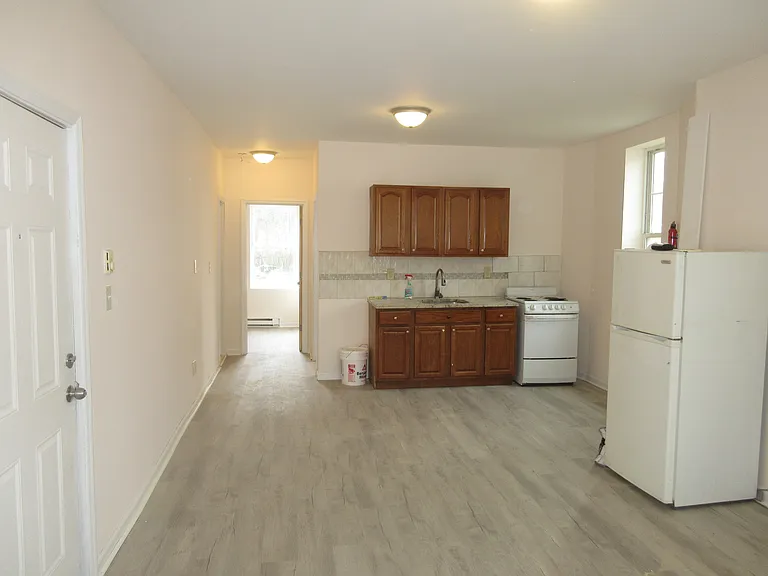 76 Champlin Ave #2 — Photo 1