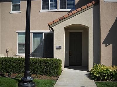 1st image of 1402 Esplanade Cir #1402