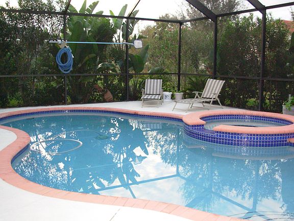 Pool/Spa/Birdcage