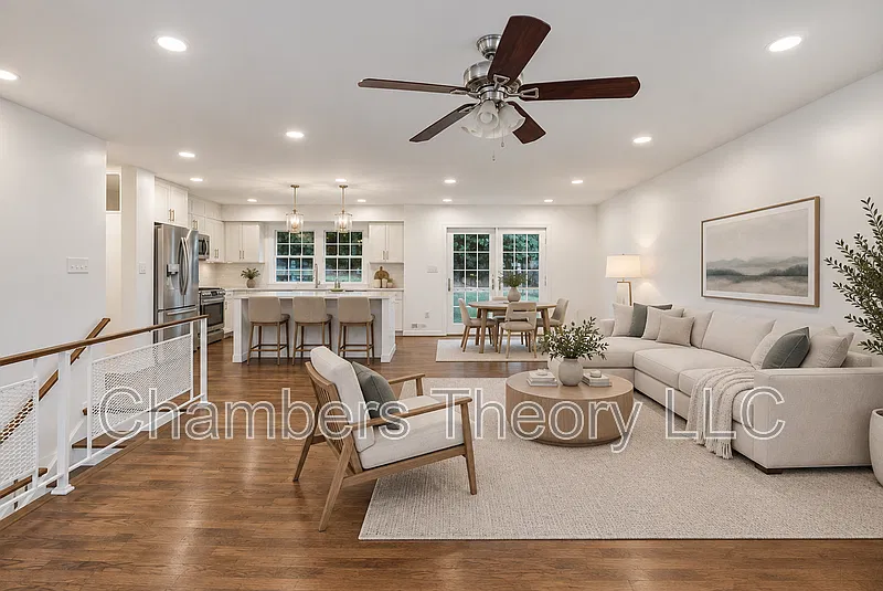 4 bed, 2.0 bath, 1120 sqft, $4,000 — Photo 3