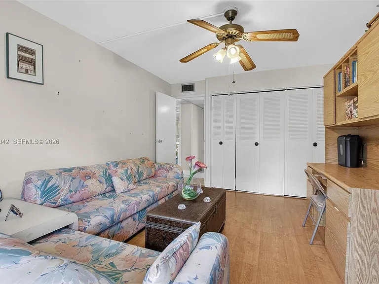 537 Brittany Ln #537-L — Photo 10