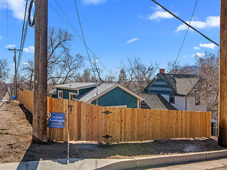 2436 W Kiowa St — Photo 32