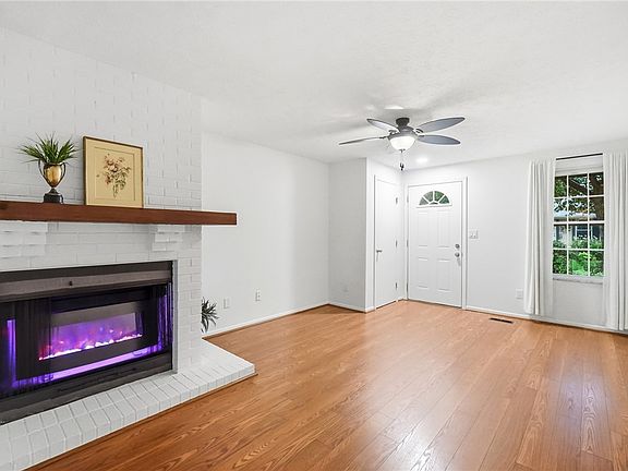 3rd image of 8733 Washington Colony Dr #29