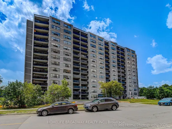 10 Tobermory Dr #512, Toronto, ON M3N 2Y5