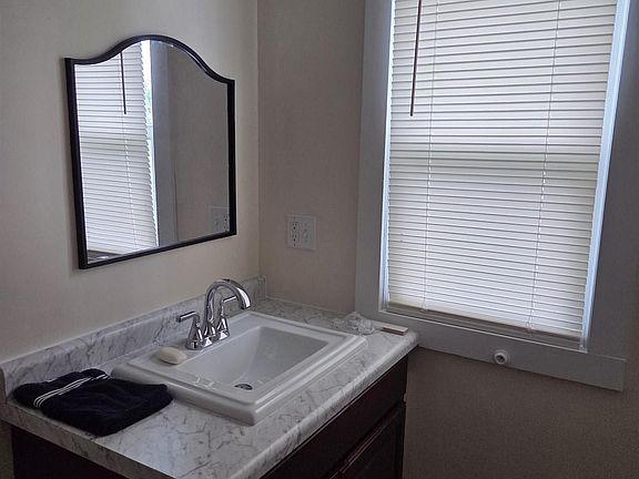 3rd image of 1708 Ellis Ave