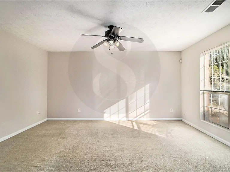 5570 Fair Creek Way — Photo 7