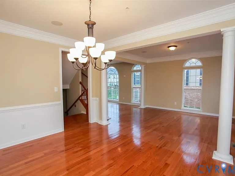 2910 Murano Way — Photo 5
