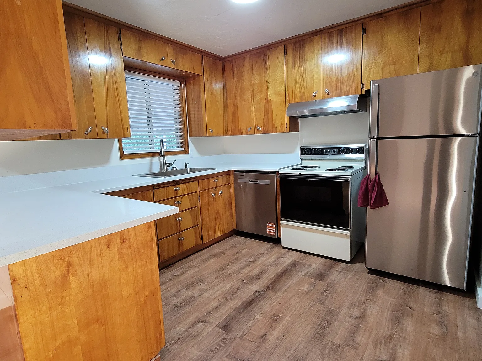 3 bed, 1336 sqft, $2,495 — Photo 3