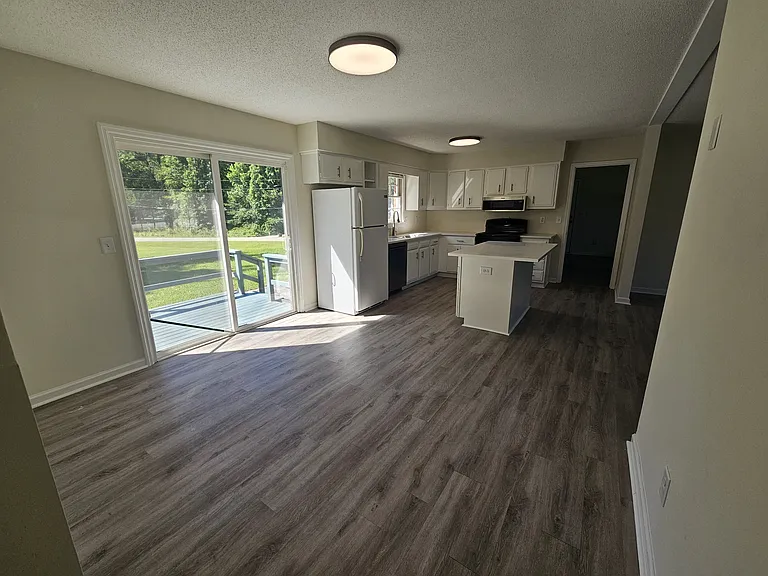 404 Millhouse Rd — Photo 6