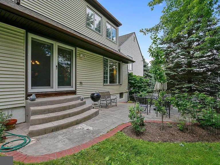 7300 Deer Lake Ln — Photo 6