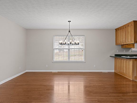 4th image of 50 Valley Estates Dr
