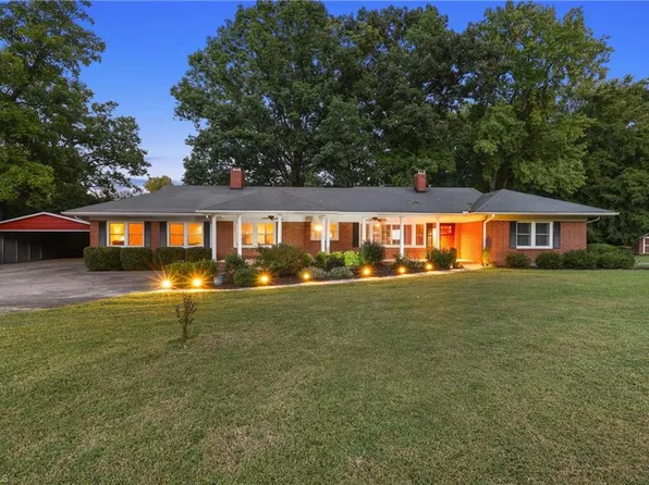 3617 Liberty Rd, Greensboro, NC 27406