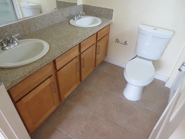 14826 Vanowen St #102 — Photo 21