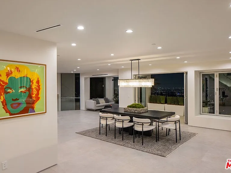 Kinglet Dr — Photo 9
