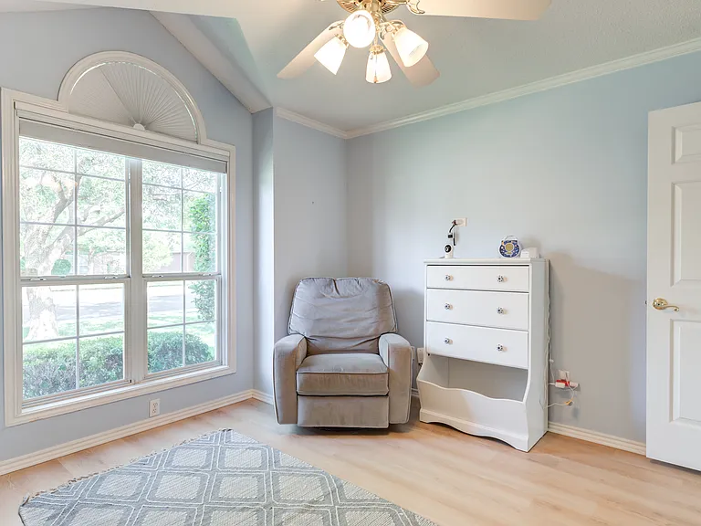 105 N Vale Ave — Photo 31
