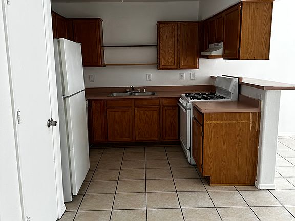 4th image of 3424 Ross Ave SE #2