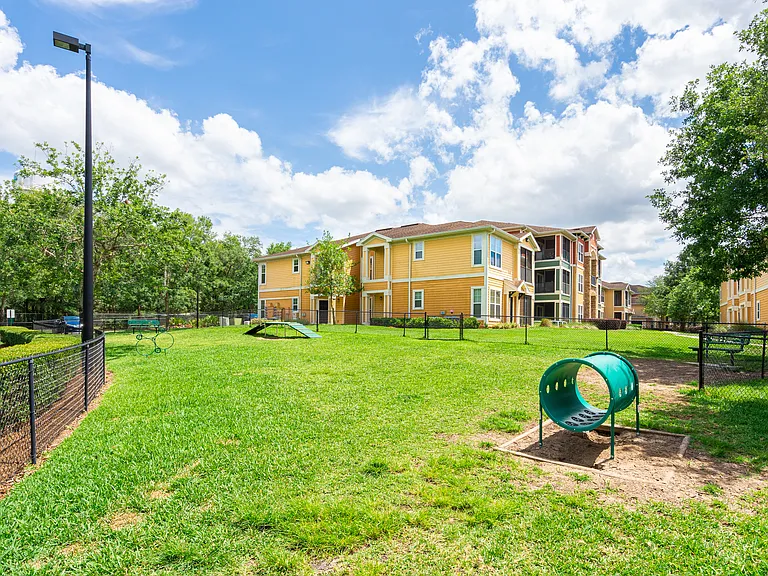 Oakleaf Village Apartments — Photo 17