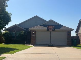 2540 NW 184th St, Edmond, OK 73012